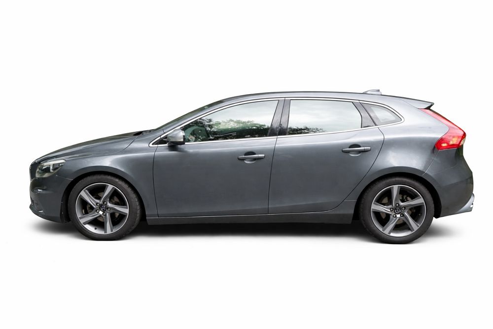 Volvo V40 1.6D R-Design — photo 2