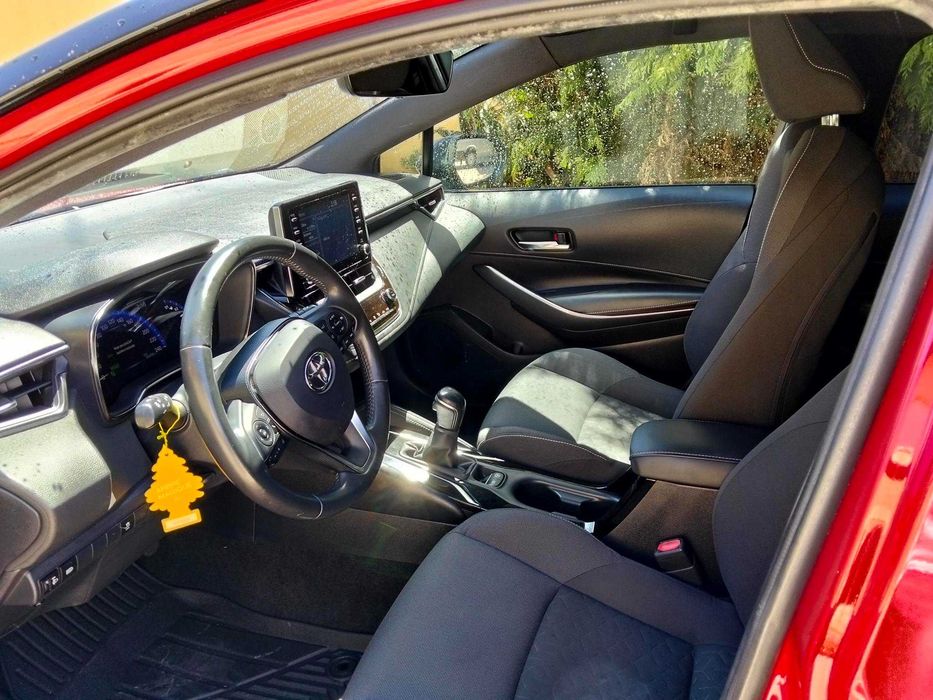 Toyota Corolla 1.8 Hybrid e-CVT Bi-Tone (2019) – 84.498 km
