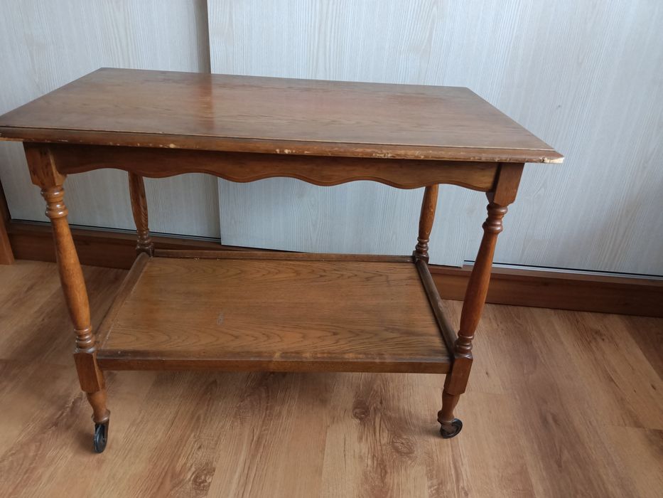 Stary stolik barek na kółkach