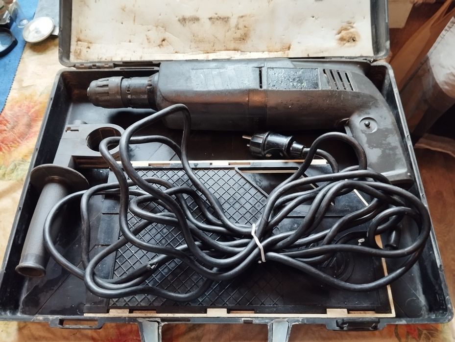 Продам перфоратор Байкал длинна провода 6 метров,в демонтаже не исполь