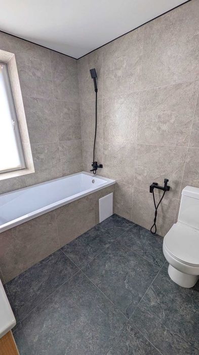 Продам таунхаус в Агрономічному 9985