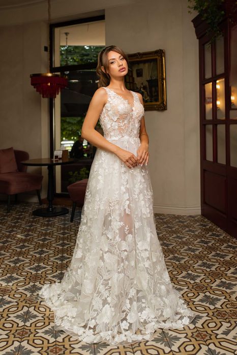 Розпродаж весільних суконь! Ліквідація бренду, всі моделі нові.