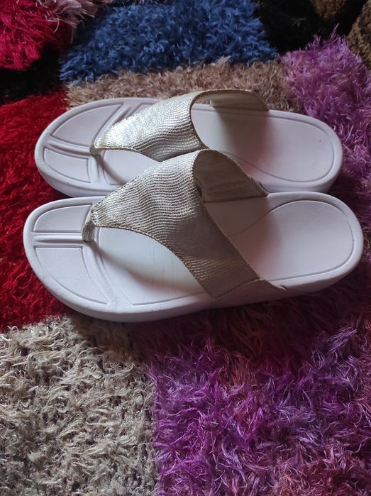 В'єтнамки практически новые