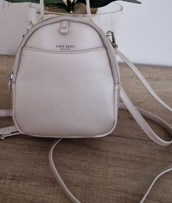 Srebrny mini plecaczek"Zara".