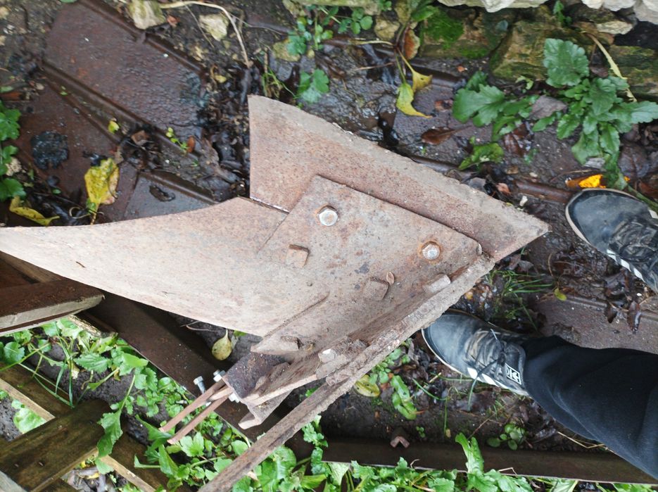 Плуг кінний перероблений під мотоблок