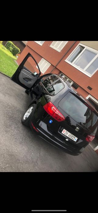 Seat Alhambra  мінівен