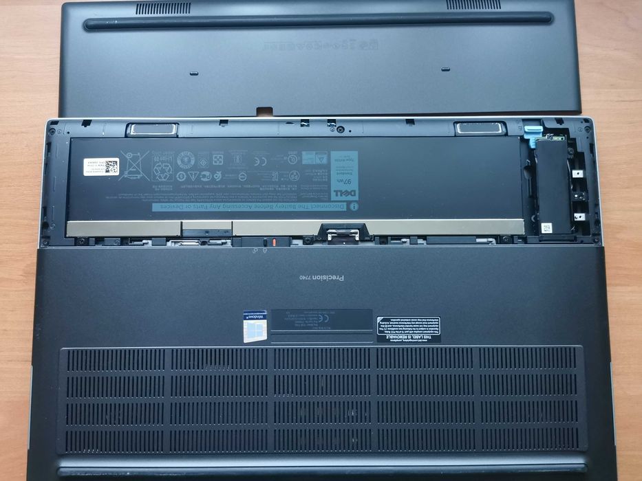 Ноутбук Dell Precision 7740 Xeon 17.3 FullHD 32Гб/512Г Nvidia RTX 4000