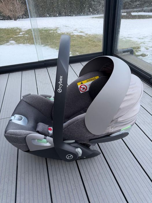 Fotelik z bazą Cybex uzywany jak nowy