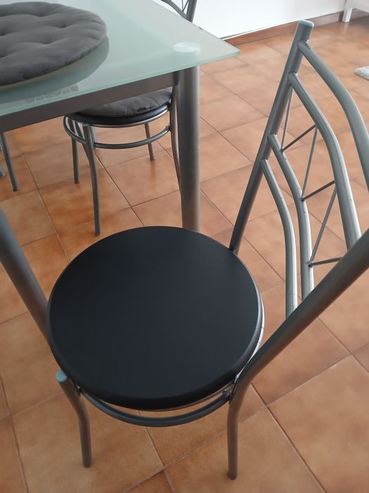 Mesa com cadeiras