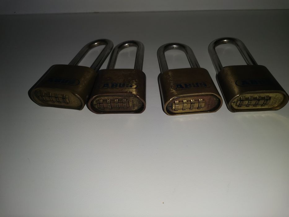 ABUS Навісні замки  є в наявності 4 штуки  б/у робочі в хорошому стані
