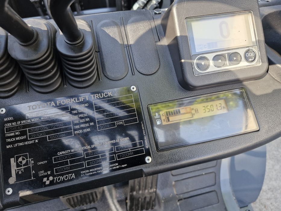 Навантажувач вилковий TOYOTA 8FG25 погрузчик Тойота газ-бензин