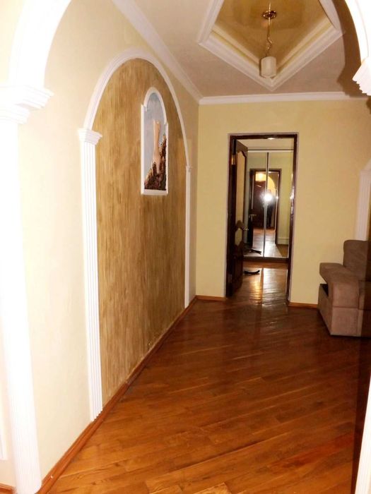 ЖК Чайки  улица Лобановского продам 3х кв. 120м2 метро Житомирская