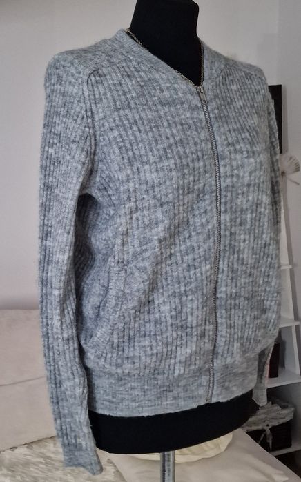 Sweterek kardiganek,szary" H&M".