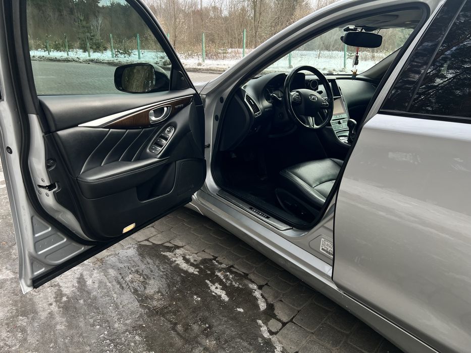 Infiniti Q50 3.5hydrid кращий седан в класі на найкращому двигуні