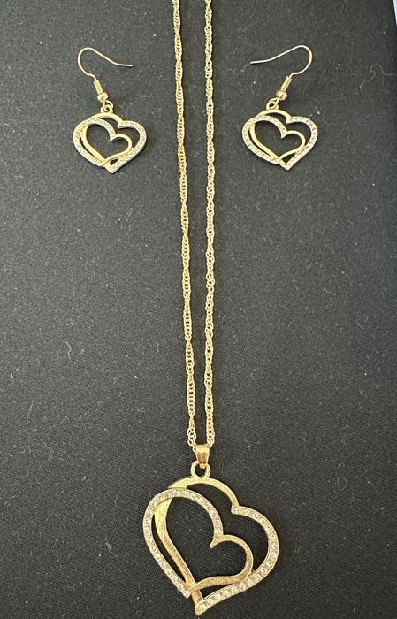 Colar + Brincos Corações Dourados