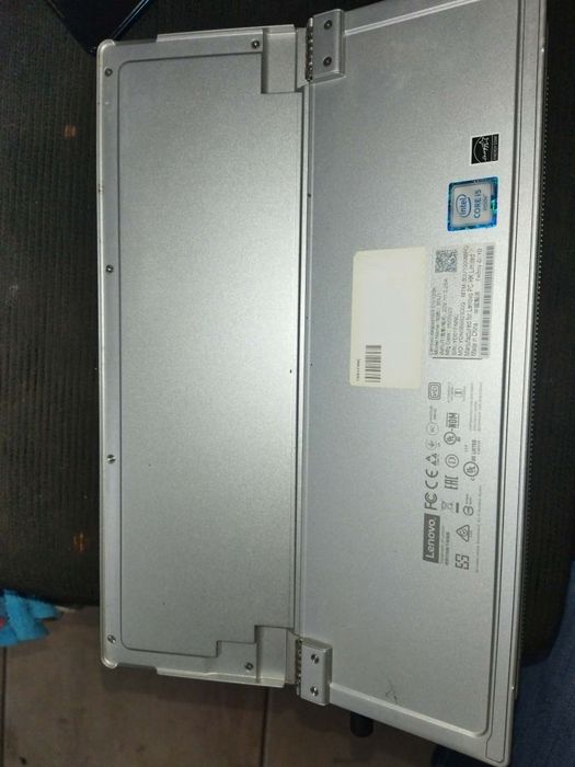 Lenovo ideapad miix 510-12isk I5 6Th 8gb RAM 256gb Ssd