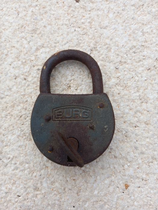 Antígo cadeado / aloquete BURG 60's West Germany