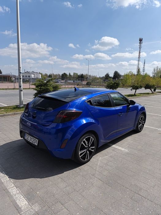 Hyundai Veloster