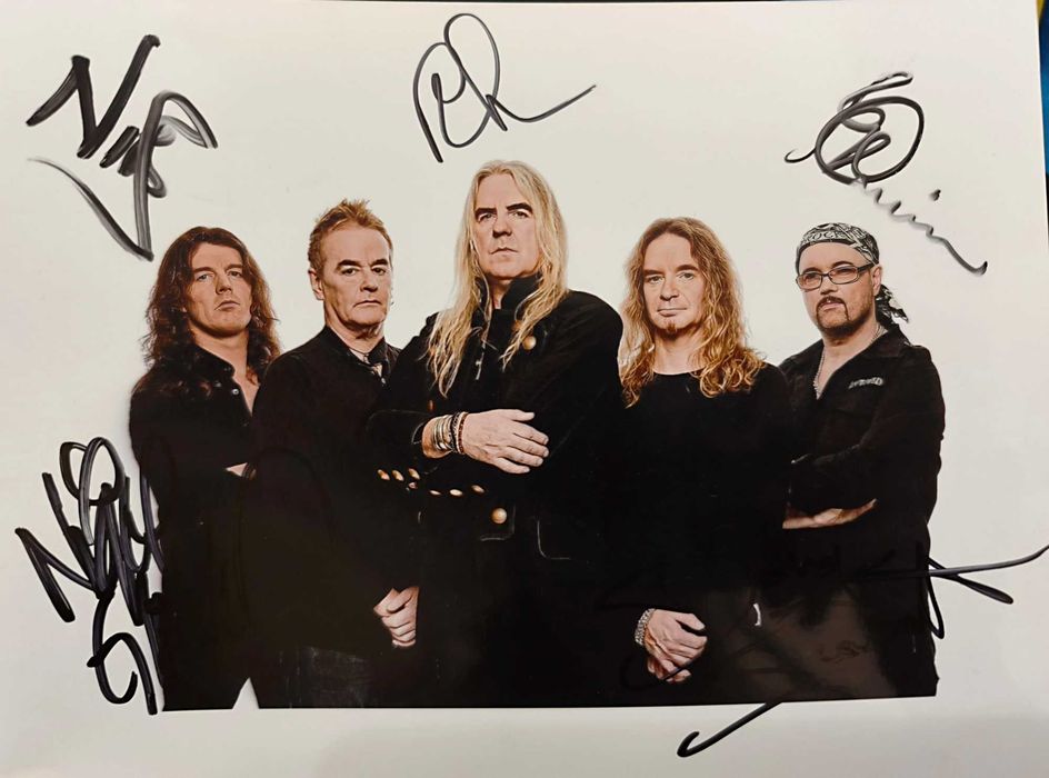 Saxon - Autografy pełen skład na zdjęciu