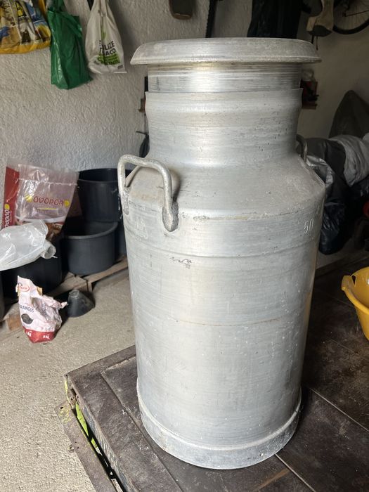 Bilha em aluminio em bom estado