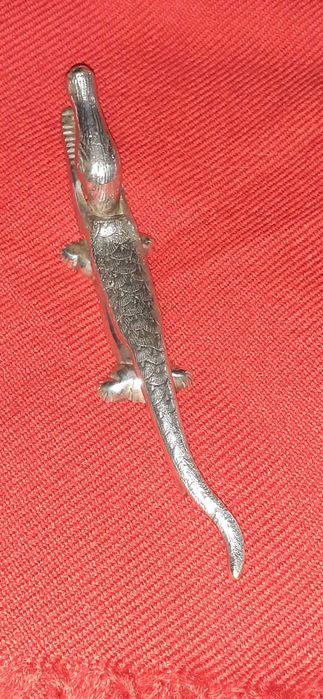 Quebra Nozes Crocodilo