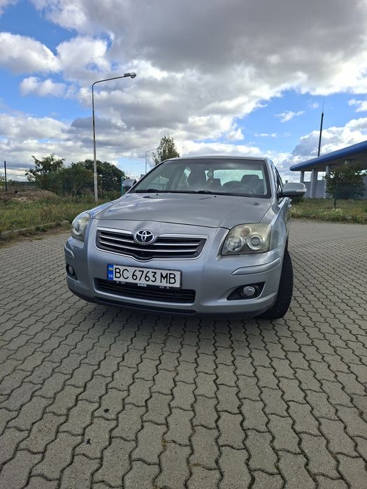 Toyota Avensis II