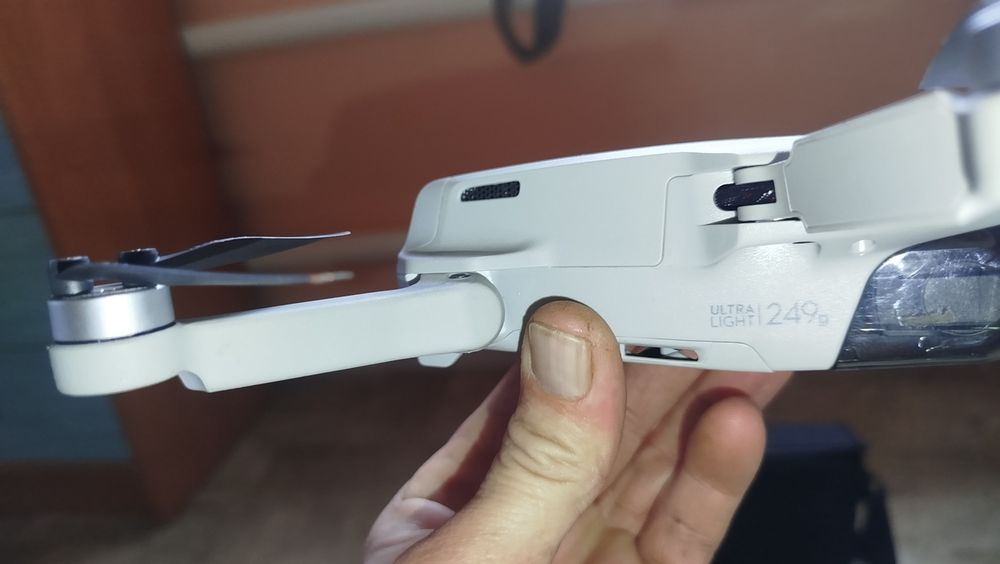 DJI Mini 2 SE все що на фото.