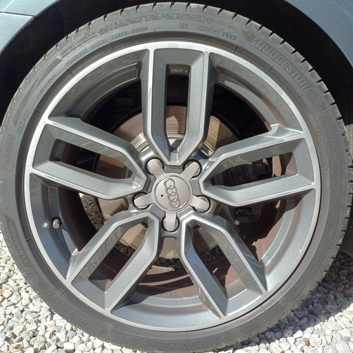 Jantes S3 8v 18" originais + pneus