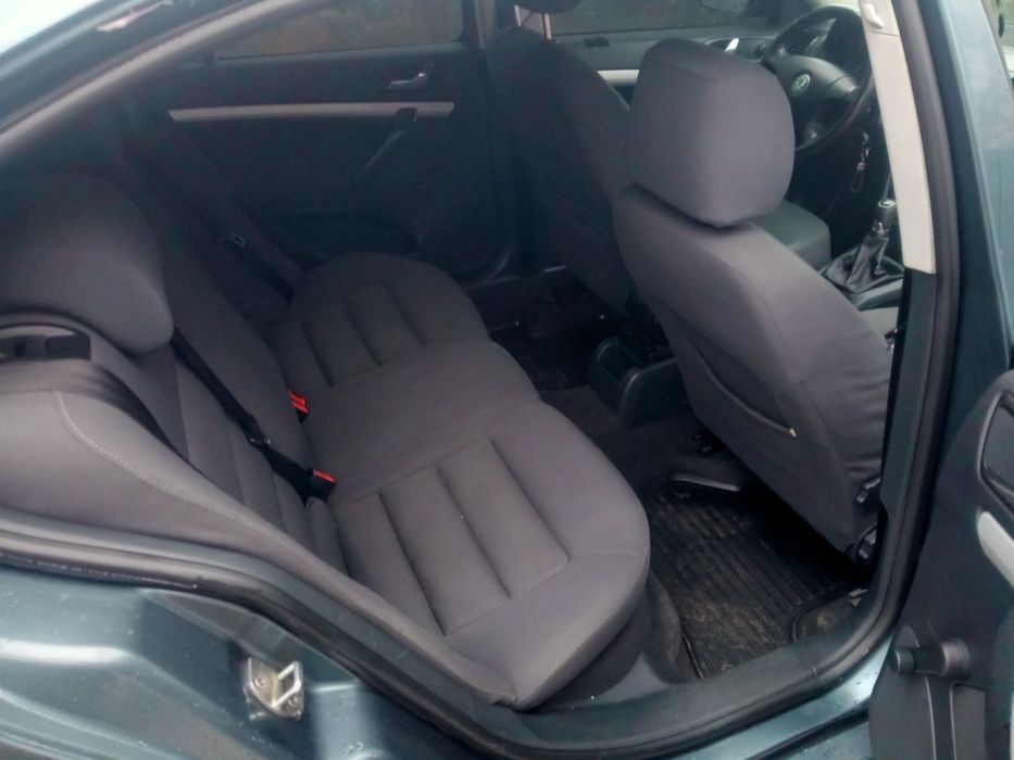 Skoda Octavia 1,6-MPI-- газ бенз