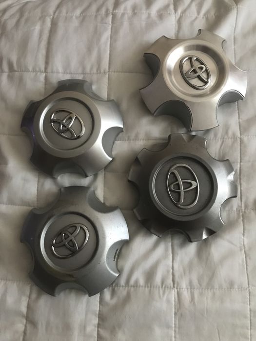 Колпаки в штатний диск Toyota Land Cruiser 200