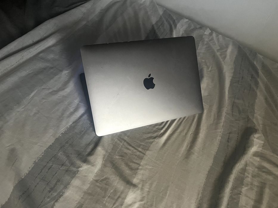 MacBook Pro 13” 2017 | i5 | 8GB RAM | Bom estado | Ideal p/ estudantes