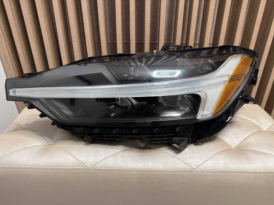 Фара ліва Volvo XC60 2021-2024USA Full Led Америка 32404703