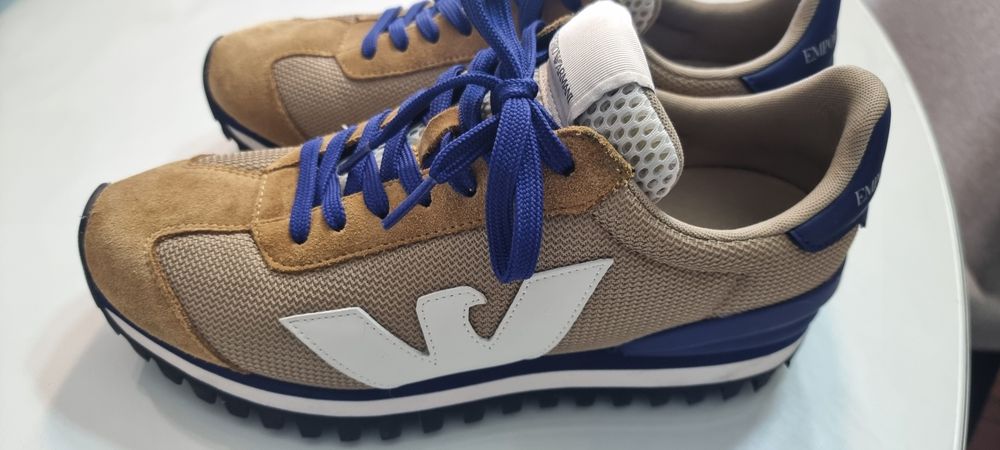 3 pares de sapatilhas Emporio Armani, EA7( VENDIDAS) preço de cada par