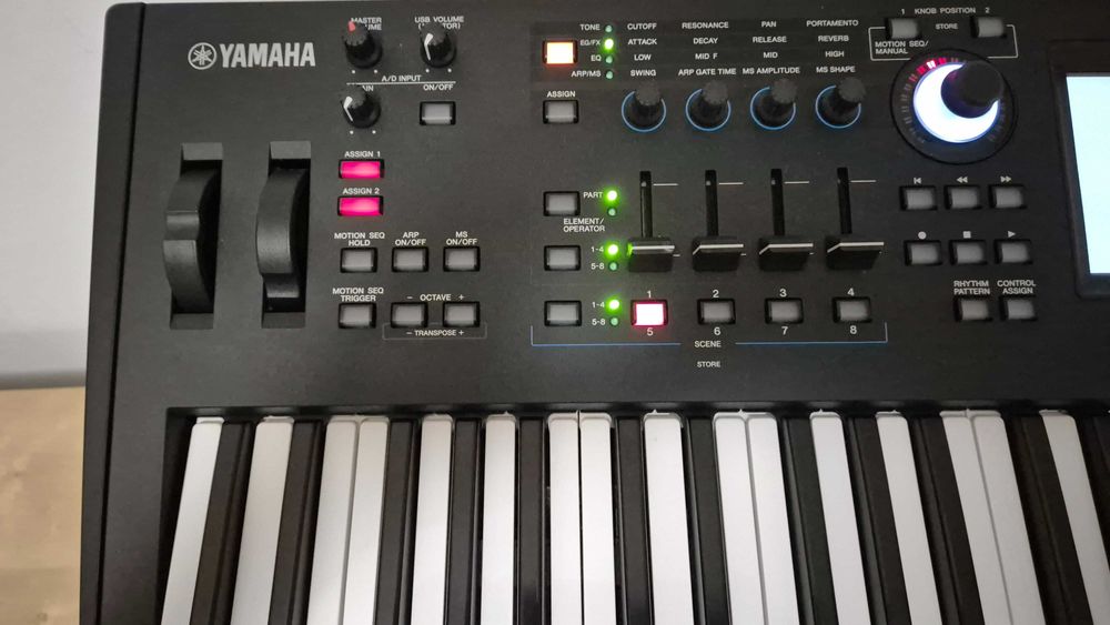 Yamanha MODX6 Plus