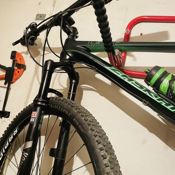 Vendo Bicicleta GT de carbono 27.5