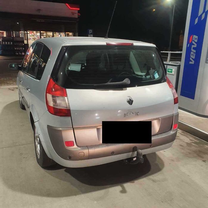 Renault Scenic II Grand 7 miejsc 1.9 dci kolor srebrny 632 na części