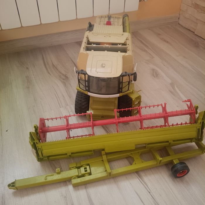 Zabawka kombajn wadera