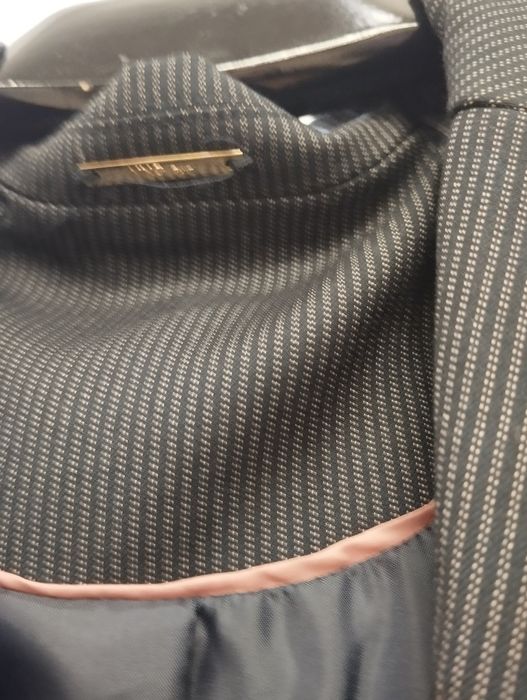 Продам классический костюм