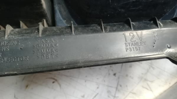Farolim direito MITSUBISHI Pajero III (V6_W, V7_W)