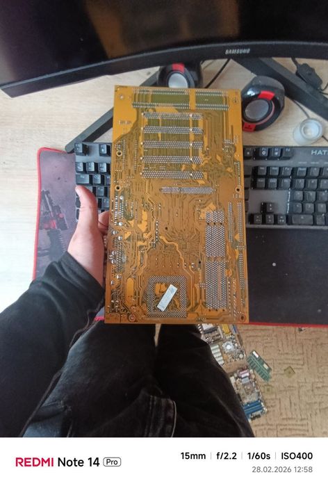 Материнская плата VT82C693A