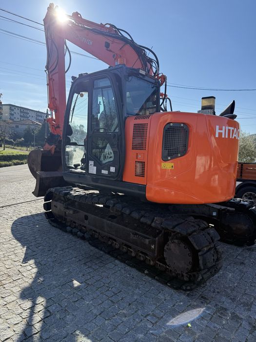 Hitachi 135 us  2016