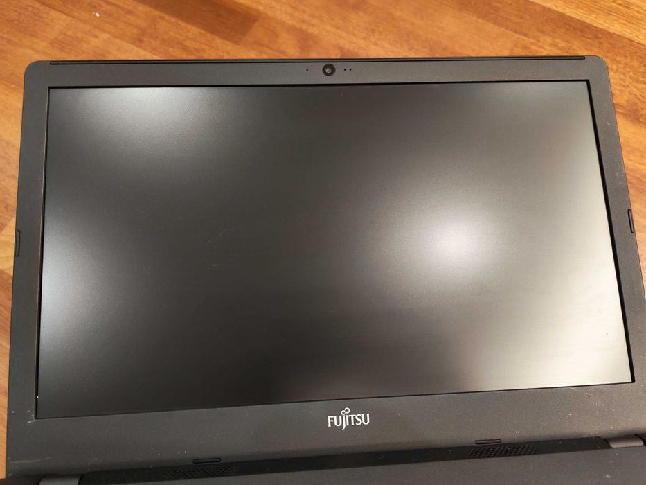 Laptop Fujitsu Lifebook A357, Intel Core i3-6006U; 8GB RAM, SSD