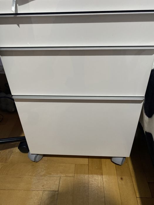 Komoda BESTÅ BURS na kółkach ikea