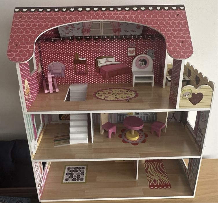 Domek dla lalek.