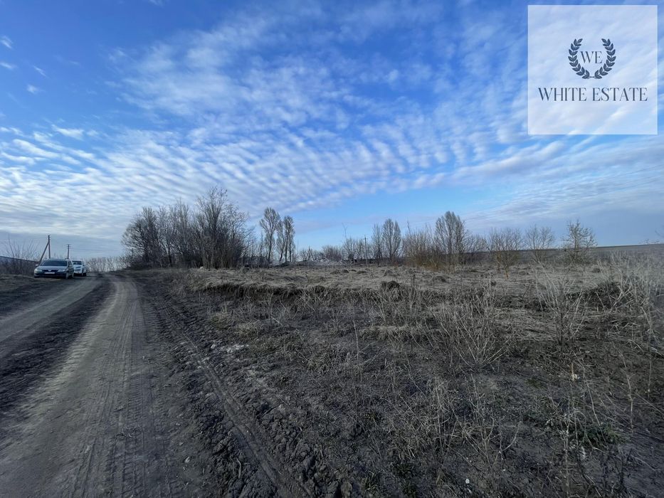 Продаж комерційної земельної ділянки