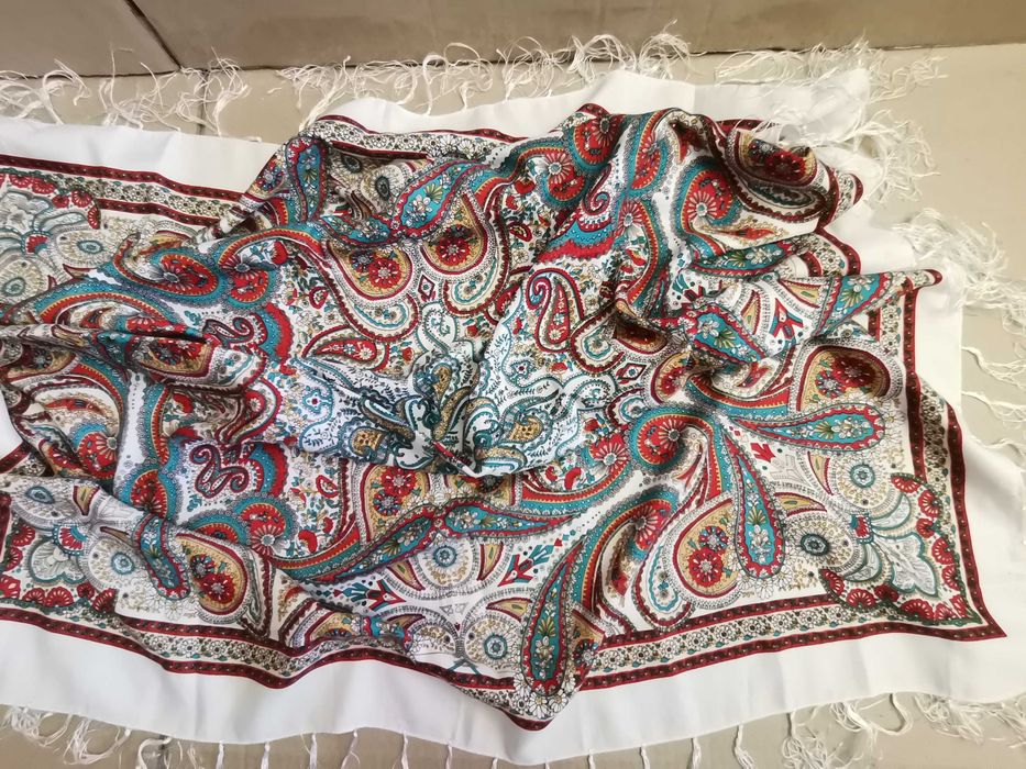Хустка, платок. Продам.