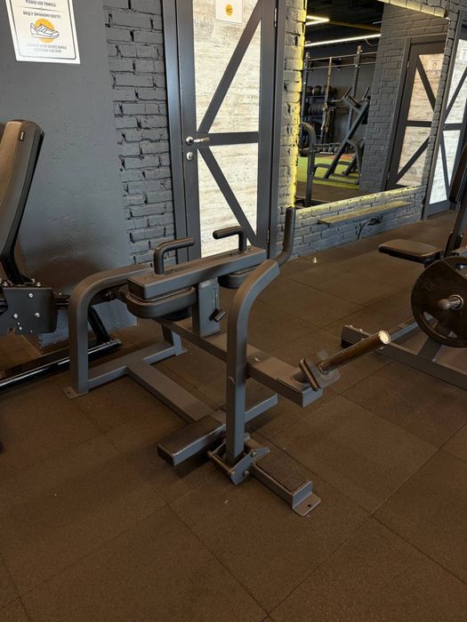 Силовые тренажеры Precor , Жим ногами , Гиперэкстензия жим лежа