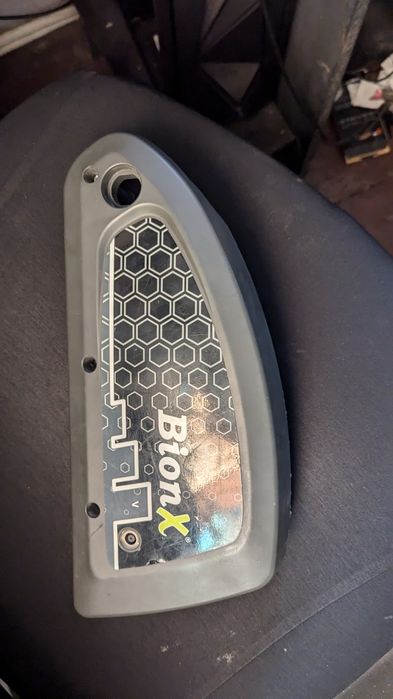 Корпус під батарею на електровелосипел