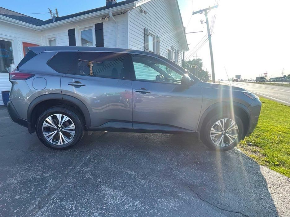 Nissan Rogue      2021