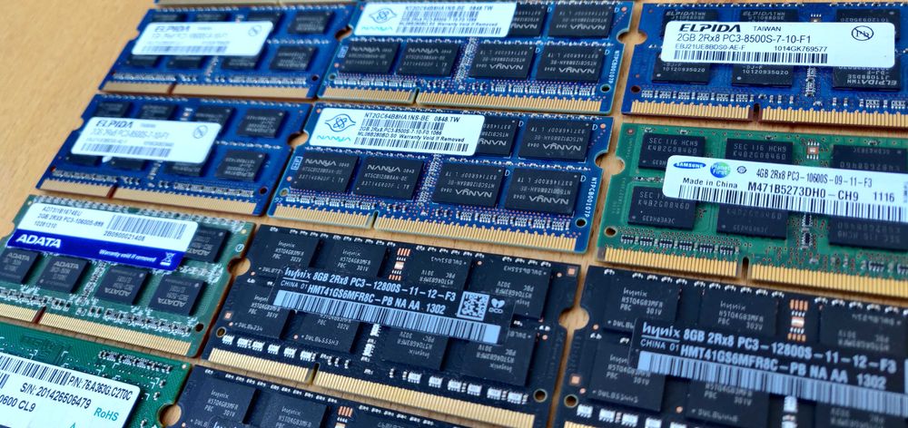 Оперативна пам'ять Hynix SODIMM DDR3 8GB 1600MHz (HMT41GS6MFR8C-PB)